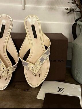 Louis Vuitton Cream Damiet Azur Thong Sandals - Size 39